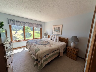 Beacons of Minocqua 3BR/2BA unit w/panoramic lake views! Rare - photo 12