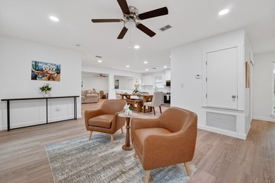 Beautiful remodel from the studs in! Farmhouse styling with 3 - photo 14