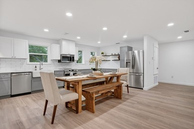 Beautiful remodel from the studs in! Farmhouse styling with 3 - photo 18