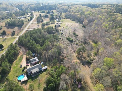 Unrestricted acreage only 4 miles from shopping and all the - photo 18