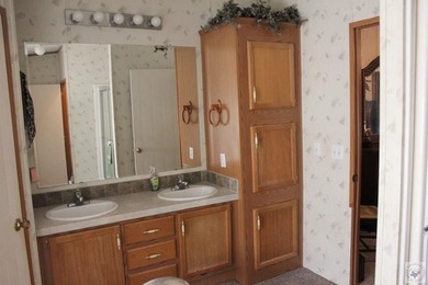 Home is on large lot has plenty of covered parking, pull through - photo 19