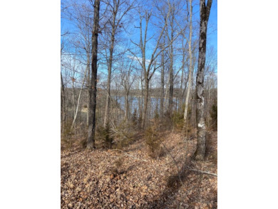 Easy access to Lake Cumberland. This 0.64 acre lot is in the - Lake Lot For Sale in Monticello, Kentucky