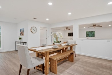Beautiful remodel from the studs in! Farmhouse styling with 3 - photo 21