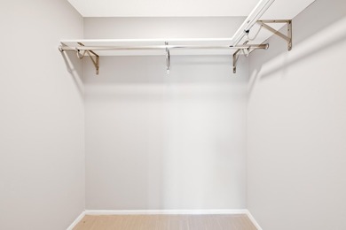 Remodeled & Spacious light and bright 2 bedroom, 2 bathroom - photo 21