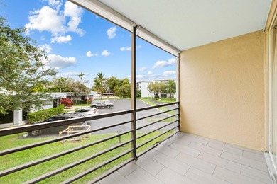 Remodeled & Spacious light and bright 2 bedroom, 2 bathroom - photo 24