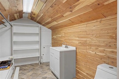 Welcome to this beautiful 3-bedroom home situated on a spacious - photo 27