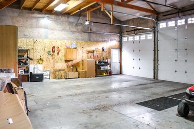 Discover the flexibility and potential of this charming property - photo 31
