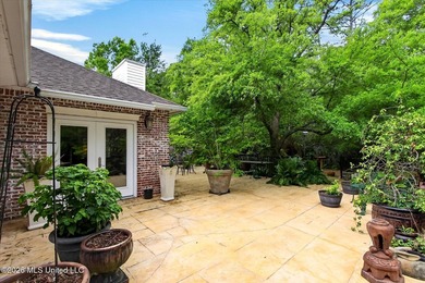 3404 Sq ft Home on 5.28 acres fronting Bayou Talla. This beauty - photo 33