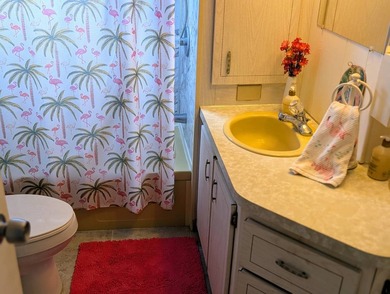 2 bedrooms. one- and one-half bath, fully furnished, Lanai on - photo 4