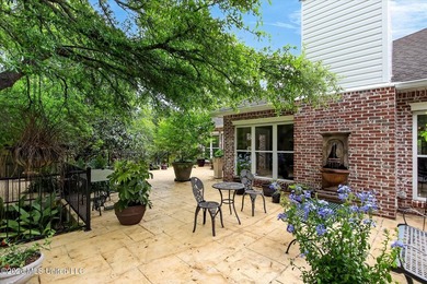 3404 Sq ft Home on 5.28 acres fronting Bayou Talla. This beauty - photo 36