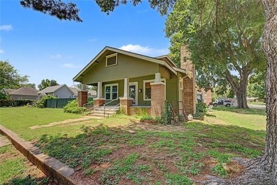 Welcome to this beautiful 3-bedroom home situated on a spacious - photo 36