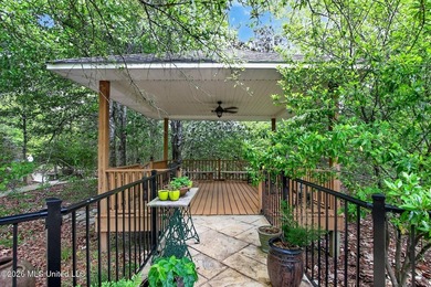 3404 Sq ft Home on 5.28 acres fronting Bayou Talla. This beauty - photo 38