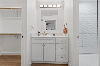 Beautiful remodel from the studs in! Farmhouse styling with 3 - photo 38