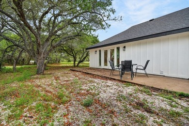 Beautiful remodel from the studs in! Farmhouse styling with 3 - photo 43