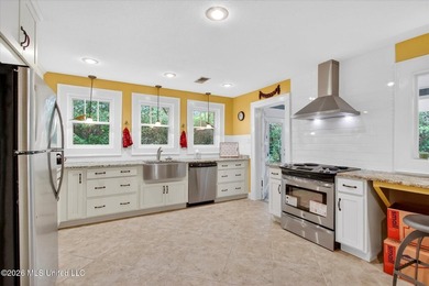 3404 Sq ft Home on 5.28 acres fronting Bayou Talla. This beauty - photo 46