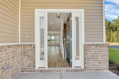 This immaculate Landmark 24 *Avery* Floor Plan is ready for you - photo 4