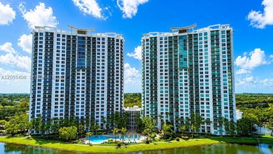Perched on the 27th floor of the prestigious TAO Sawgrass, this - photo 1