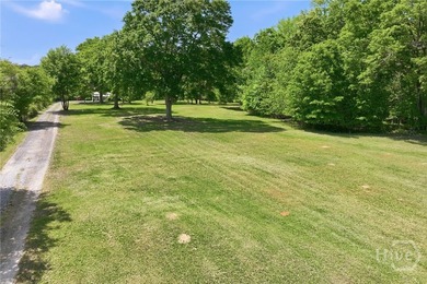 Charming updated 1940's white Farmhouse with 4 bedrooms & 2.5 - photo 2
