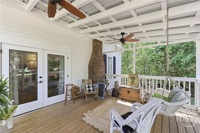 Charming updated 1940's white Farmhouse with 4 bedrooms & 2.5 - photo 10
