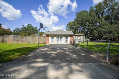This beautifully maintained 2,139 sq. ft. home offers 3 bedrooms - photo 14
