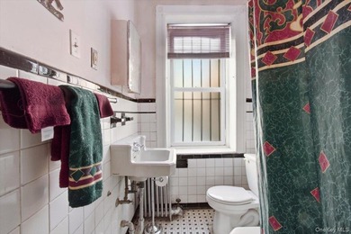 This meticulously maintained residence offers a spacious - photo 15