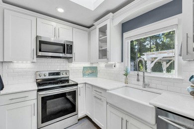 Coastal Elegance in the Heart of Tiana Shores Welcome to your - photo 19