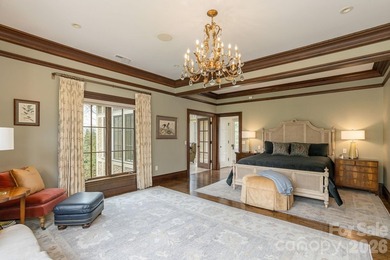 Welcome to 8 Fairway Place, where timeless architecture - photo 21