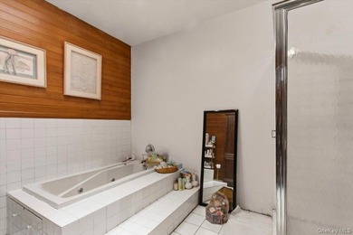 This meticulously maintained residence offers a spacious - photo 32