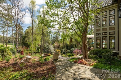 Welcome to 8 Fairway Place, where timeless architecture - photo 39