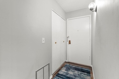Come step inside this beautifully refreshed condo, and feel an - photo 11