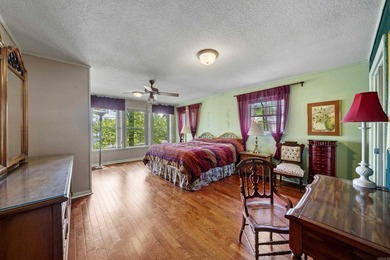 This Lake Hamilton home is located in a Quiet Cove right off the - photo 14