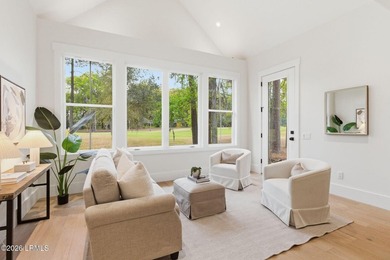Looking for timeless luxury in a quiet, serene neighborhood that - photo 18
