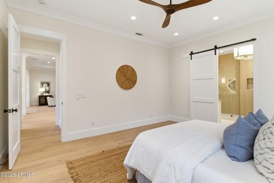 Looking for timeless luxury in a quiet, serene neighborhood that - photo 22