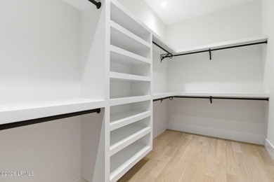 Looking for timeless luxury in a quiet, serene neighborhood that - photo 26