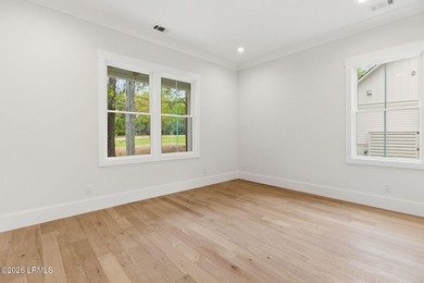 Looking for timeless luxury in a quiet, serene neighborhood that - photo 30
