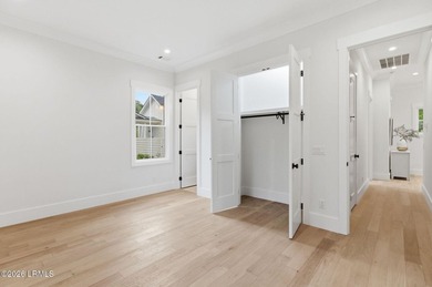Looking for timeless luxury in a quiet, serene neighborhood that - photo 31