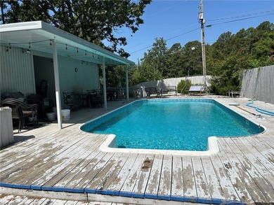 Ready for a splash of fun? Discover 61 Abbey RD, a delightful - photo 7