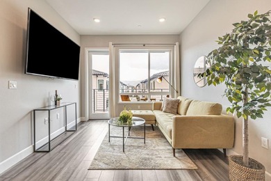 Welcome to this charming open and versatile floor plan; - photo 10