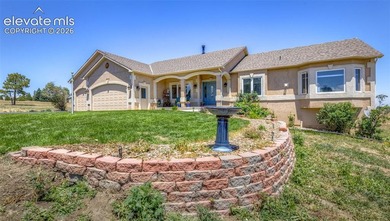 Immaculate & *move in* ready updated 4350 sq ft, 5 bedroom, 4 - photo 3