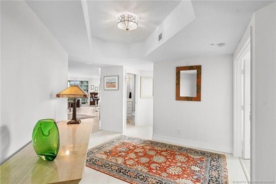 This stunning Oceanfront 3-bedroom, 2.5-bath end unit condo - photo 4