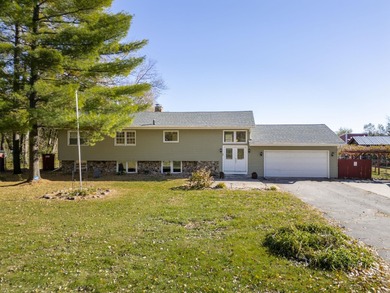 (private lake, pond, creek) Home For Sale in Waterloo Iowa