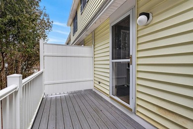 Welcome to easy, low-maintenance living in the heart of - photo 13