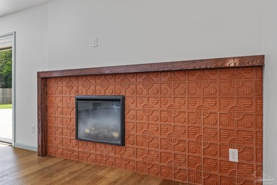 A rare find in the heart of East Hill! Situated on a triple - photo 14