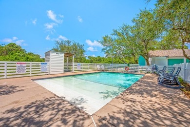 Cute 2 Bedroom and 1 Bath Cottage in Copano Cottages. Buy as an - photo 20