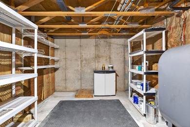 Welcome to easy, low-maintenance living in the heart of - photo 22