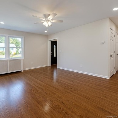 Welcome to this beautiful completely renovated 3-bedroom home - photo 4