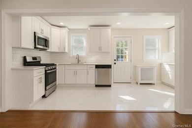 Welcome to this beautiful completely renovated 3-bedroom home - photo 7