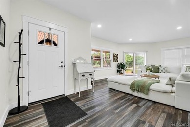 Welcome to this beautifully built 2025 ranch, perfectly situated - photo 4