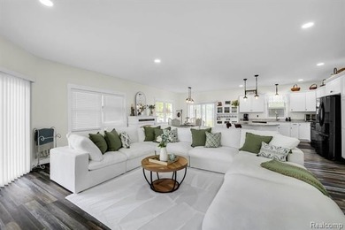 Welcome to this beautifully built 2025 ranch, perfectly situated - photo 6