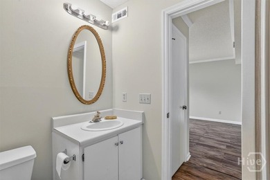 ASSUMABLE 3.25% LOAN - $131K BALANCE! Low maintenance affordable - photo 7